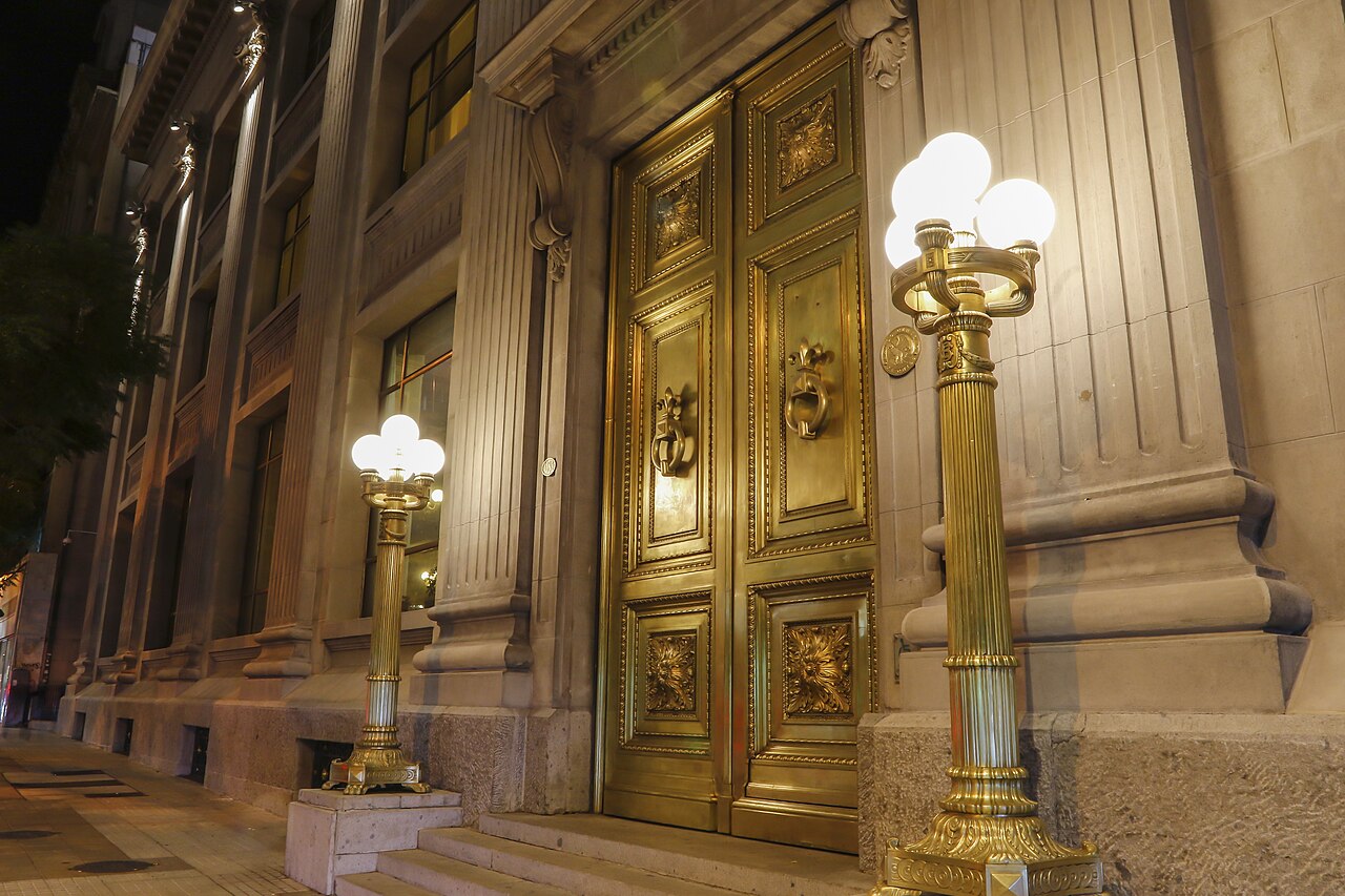 Fachada del Banco Central de Chile. Fotografía institucional de archivo de 2018.