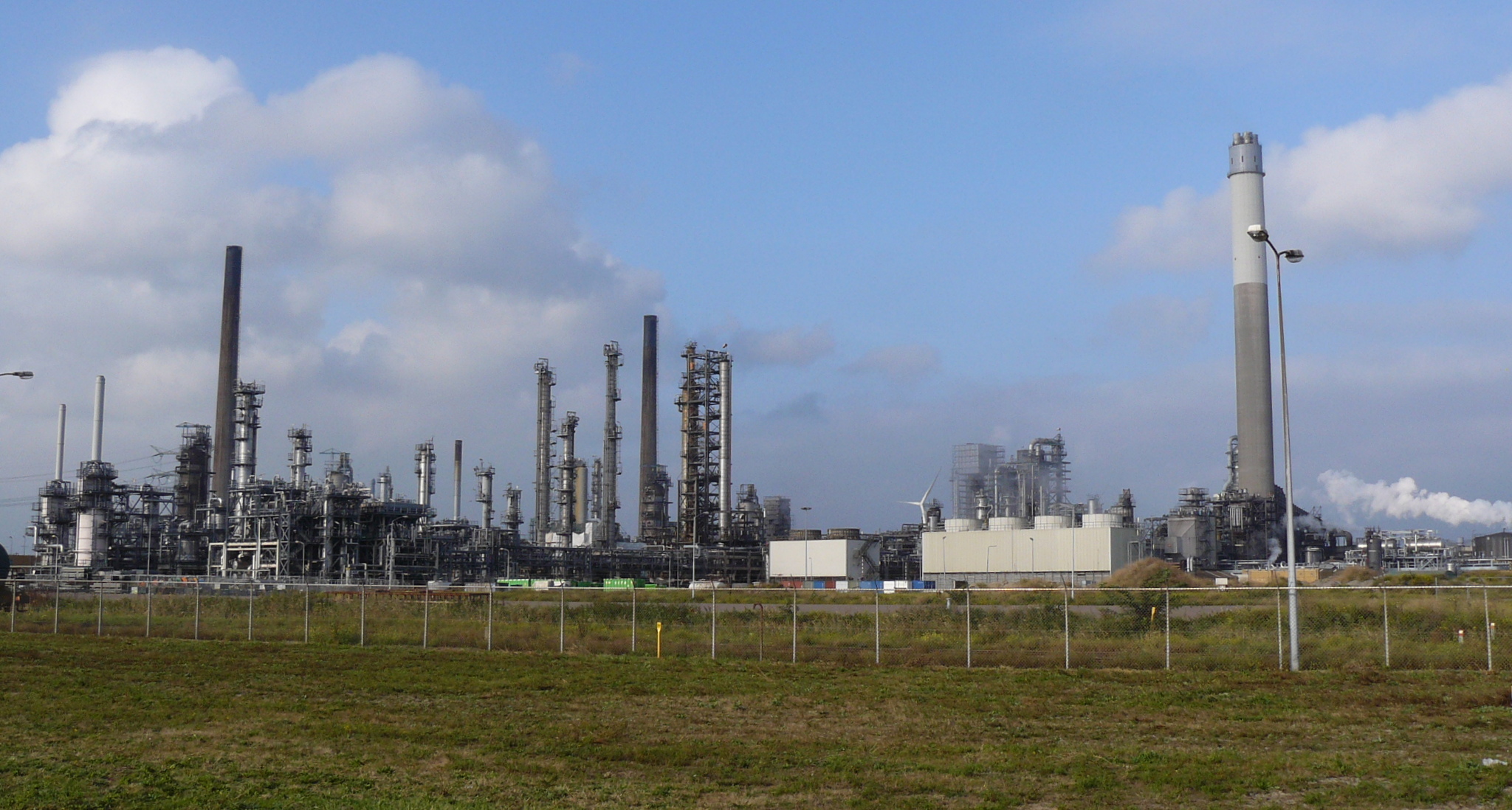 Refinería BP en Róterdam · fotografía de archivo, 2014